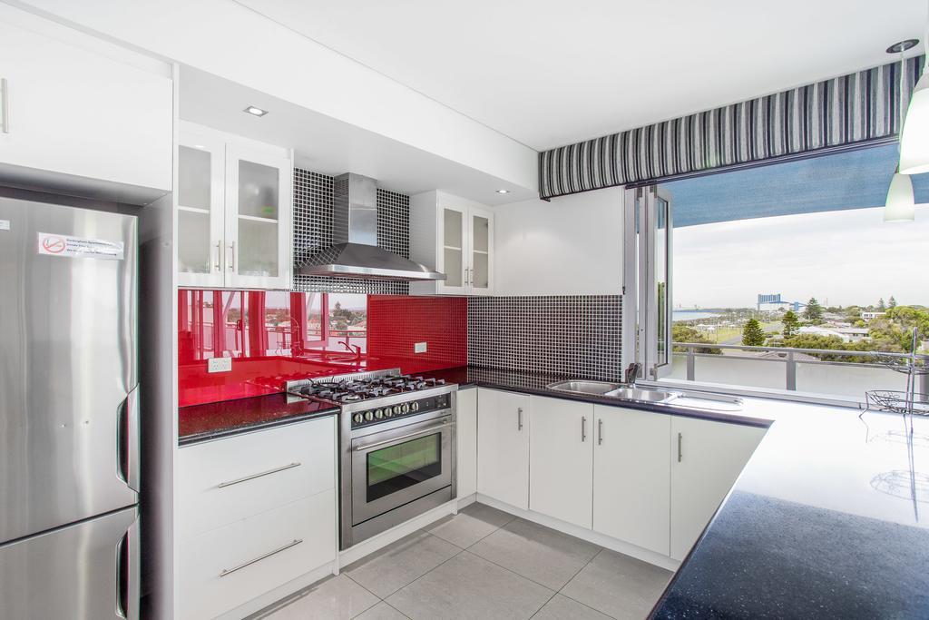 Spinnakers By Rockingham Apartments Esterno foto